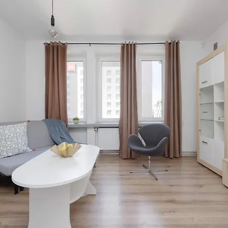 Spacious For 6 Guests With A Bathtub In By Renters * Varsóvia