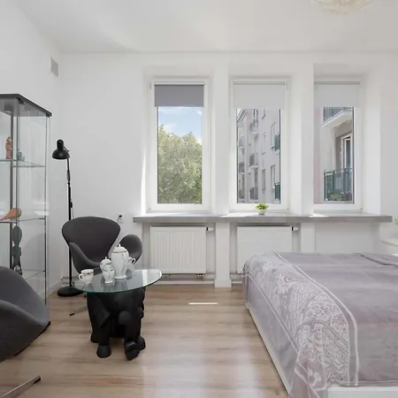 Apartamento Spacious For 6 Guests With A Bathtub In By Renters *