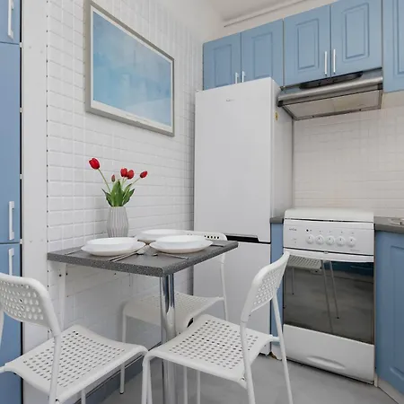 Spacious For 6 Guests With A Bathtub In By Renters Apartamento Varsóvia