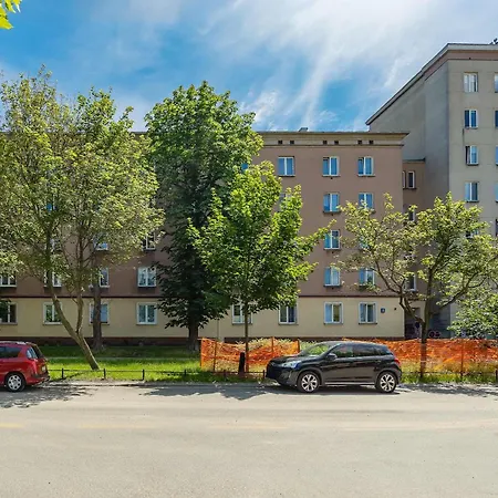 Apartamento Spacious For 6 Guests With A Bathtub In By Renters Varsóvia